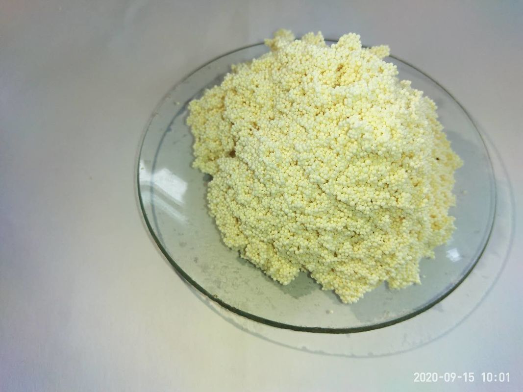A resina de troca de aniões de base forte do tipo gel D201U foi adaptada para fins de extração de urânio, empregando água pura suavizada na preparação de soluções de dessalinização.